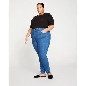 ✨Riviera High Rise Skinny Jeans 31 Inch
Classic Blue✨